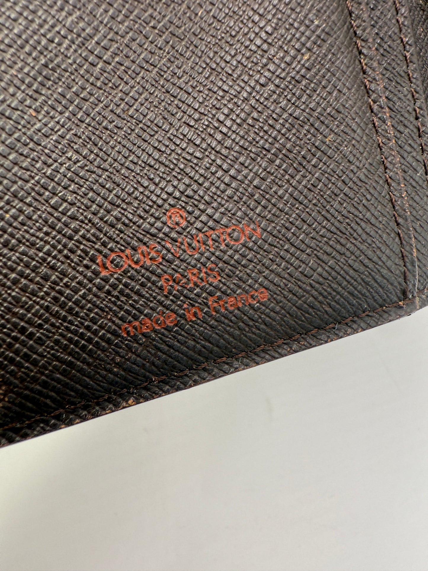 Louis Vuitton Damier Ebene Kisslock Wallet MI0929