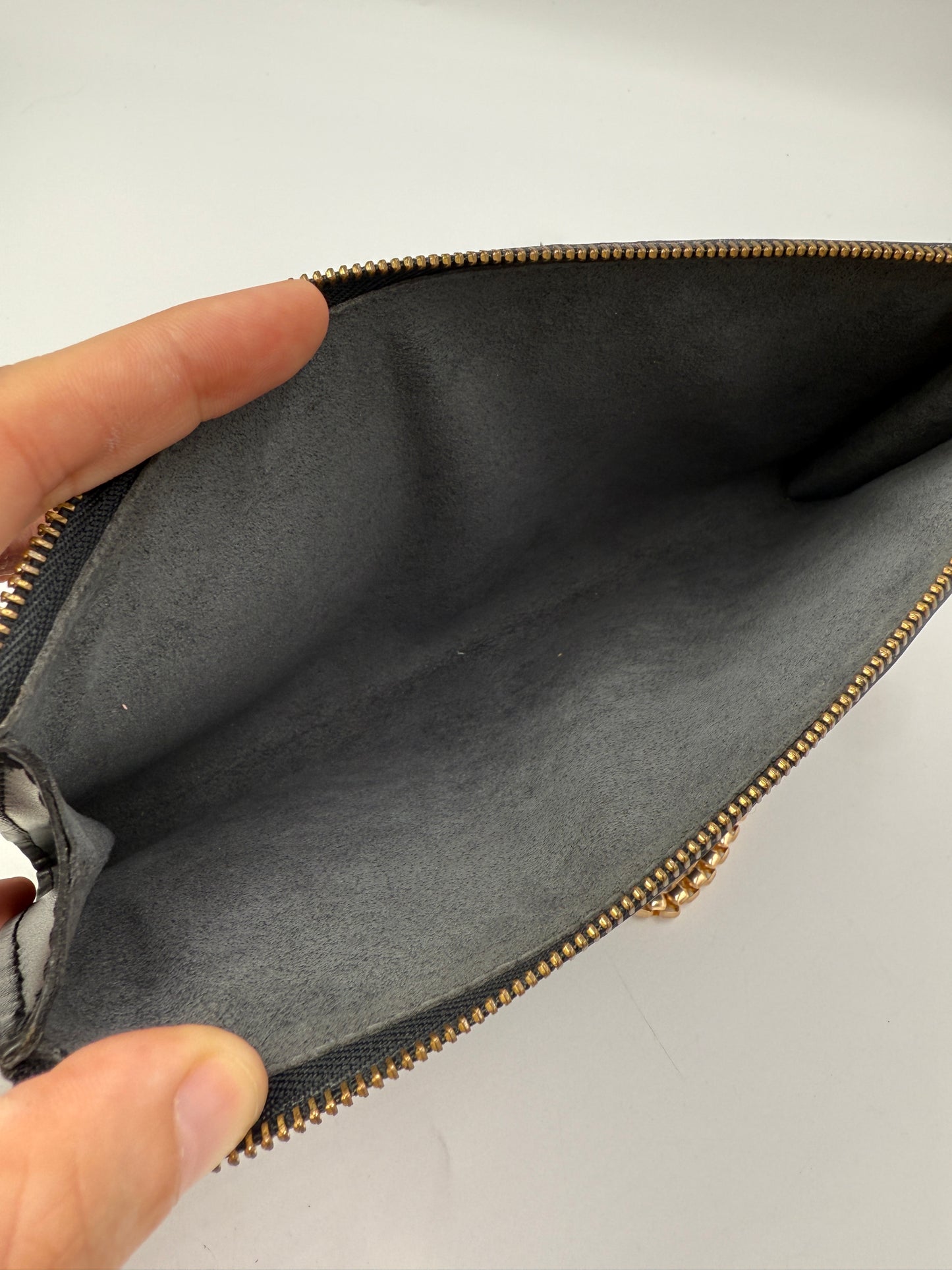 Louis Vuitton Black Epi Leather Pochette 24 cm AR0968