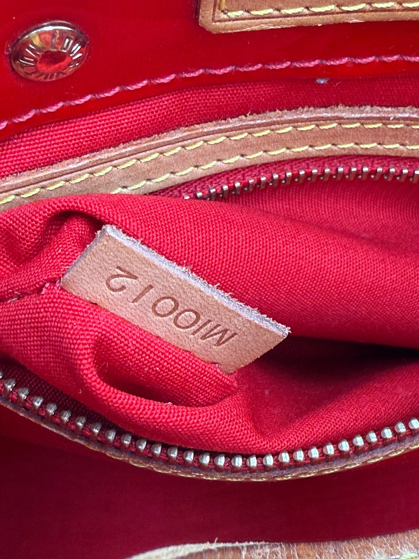 Louis Vuitton Vernis Red Reade PM MI0012