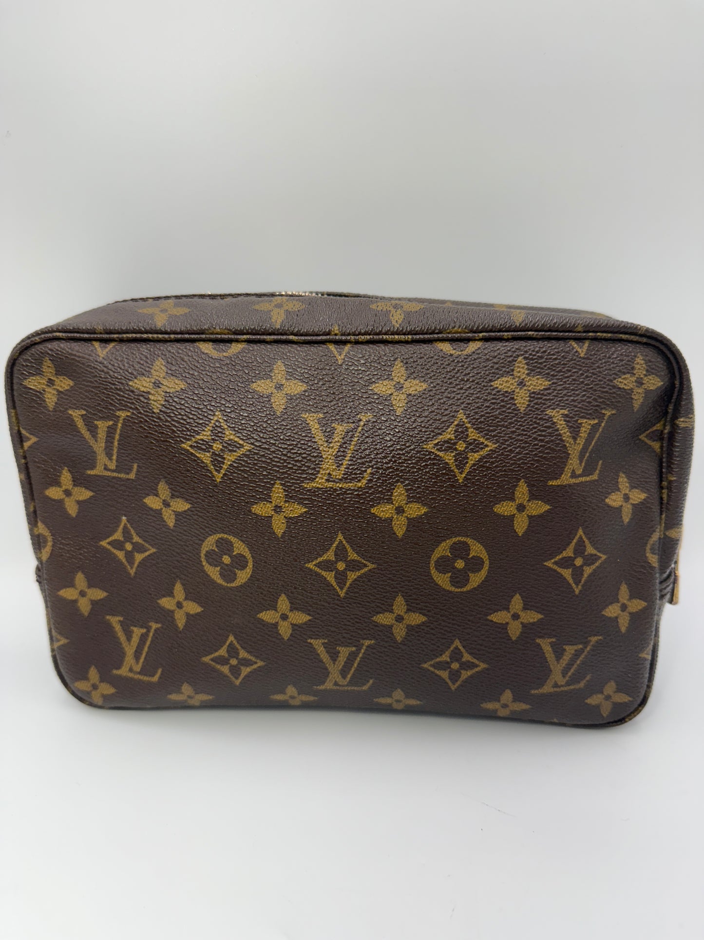 Louis Vuitton Monogram Coated Canvas Toiletry 23 cm