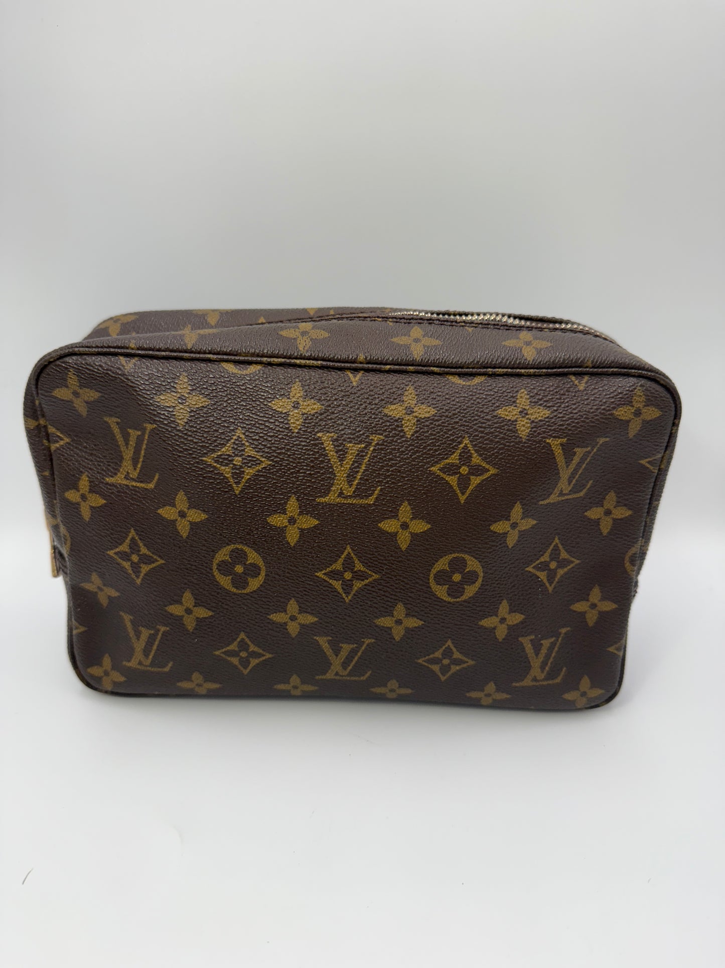 Louis Vuitton Monogram Coated Canvas Toiletry 23 cm