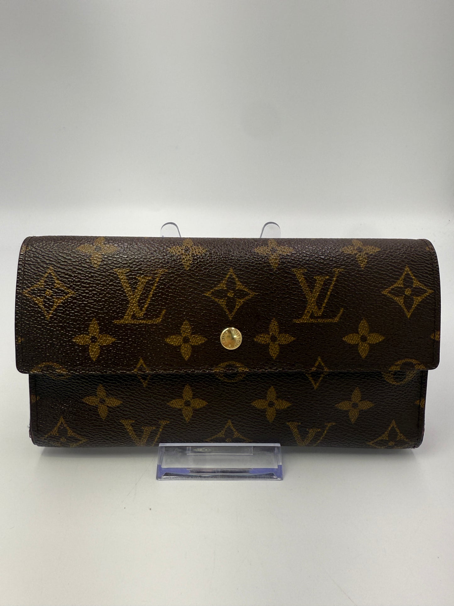 Louis Vuitton Monogram Coated Canvas International Wallet TH0969