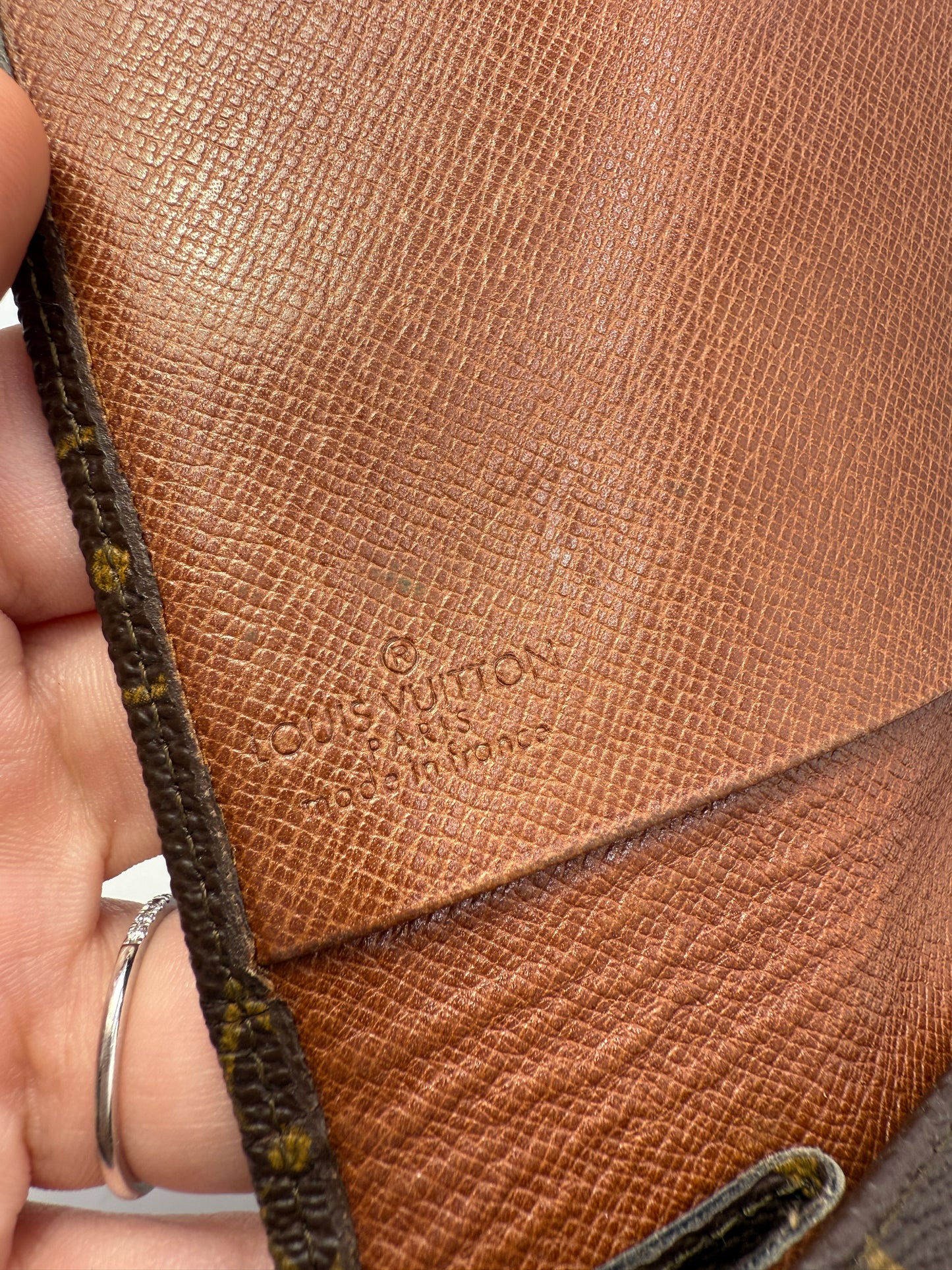 Louis Vuitton Monogram Pochette Lava Clutch 23 cm 871AN