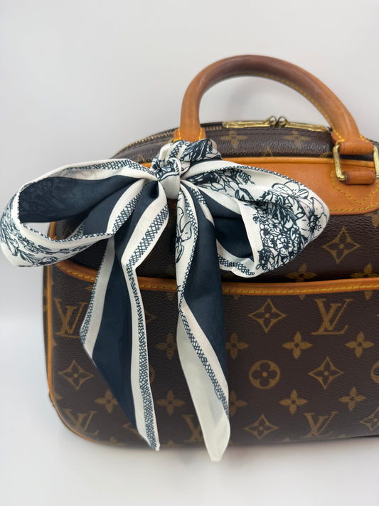 Unbranded Ivory Blue Floral Twilly Set of 2 NEW