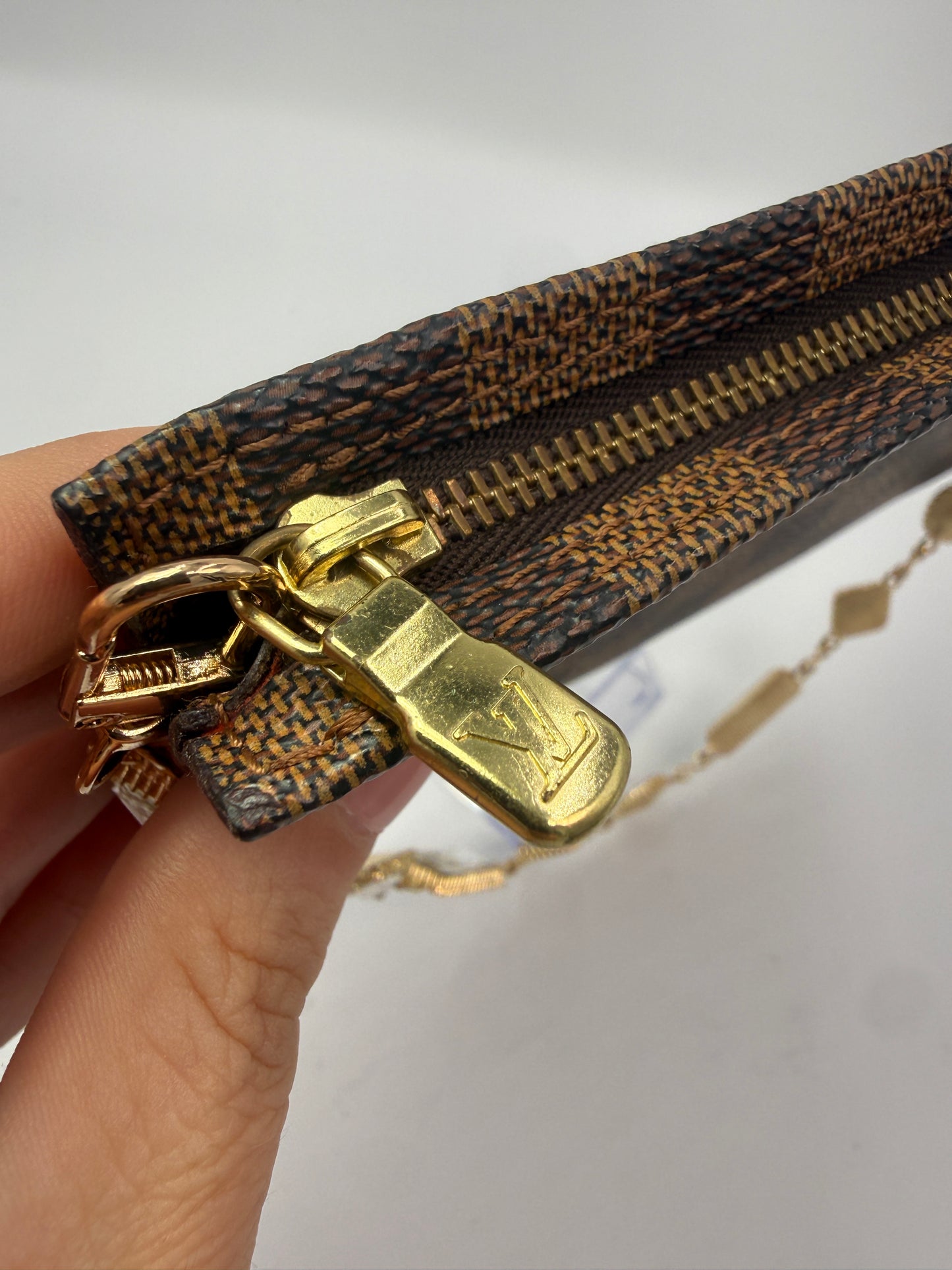 Louis Vuitton Damier Ebene Canvas Bucket Pochette 17 cm AR0918