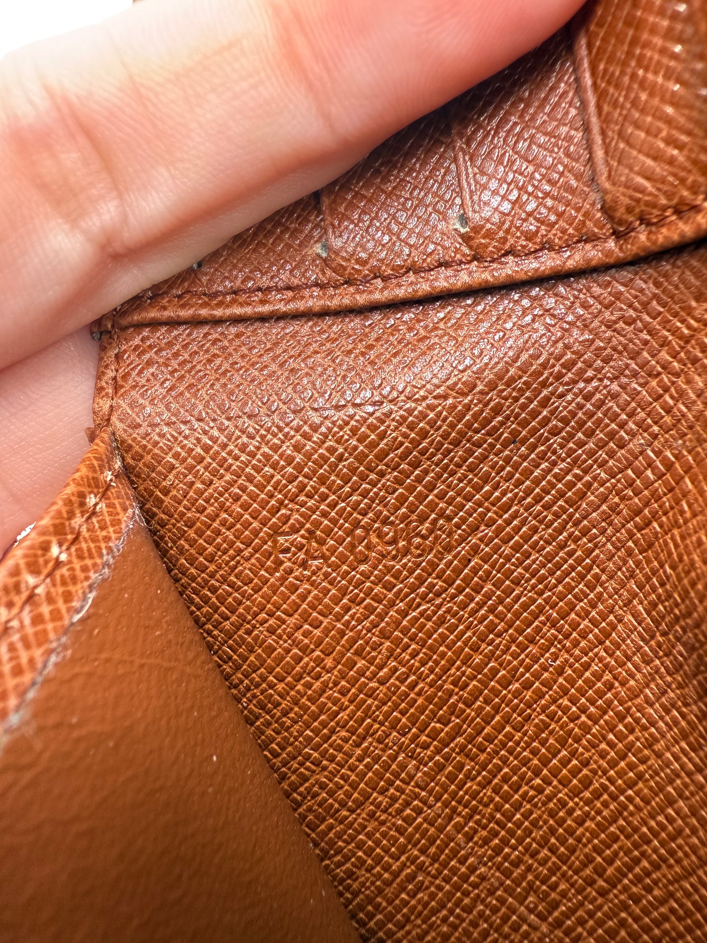 Louis Vuitton Monogram Bifold Wallet FA0960