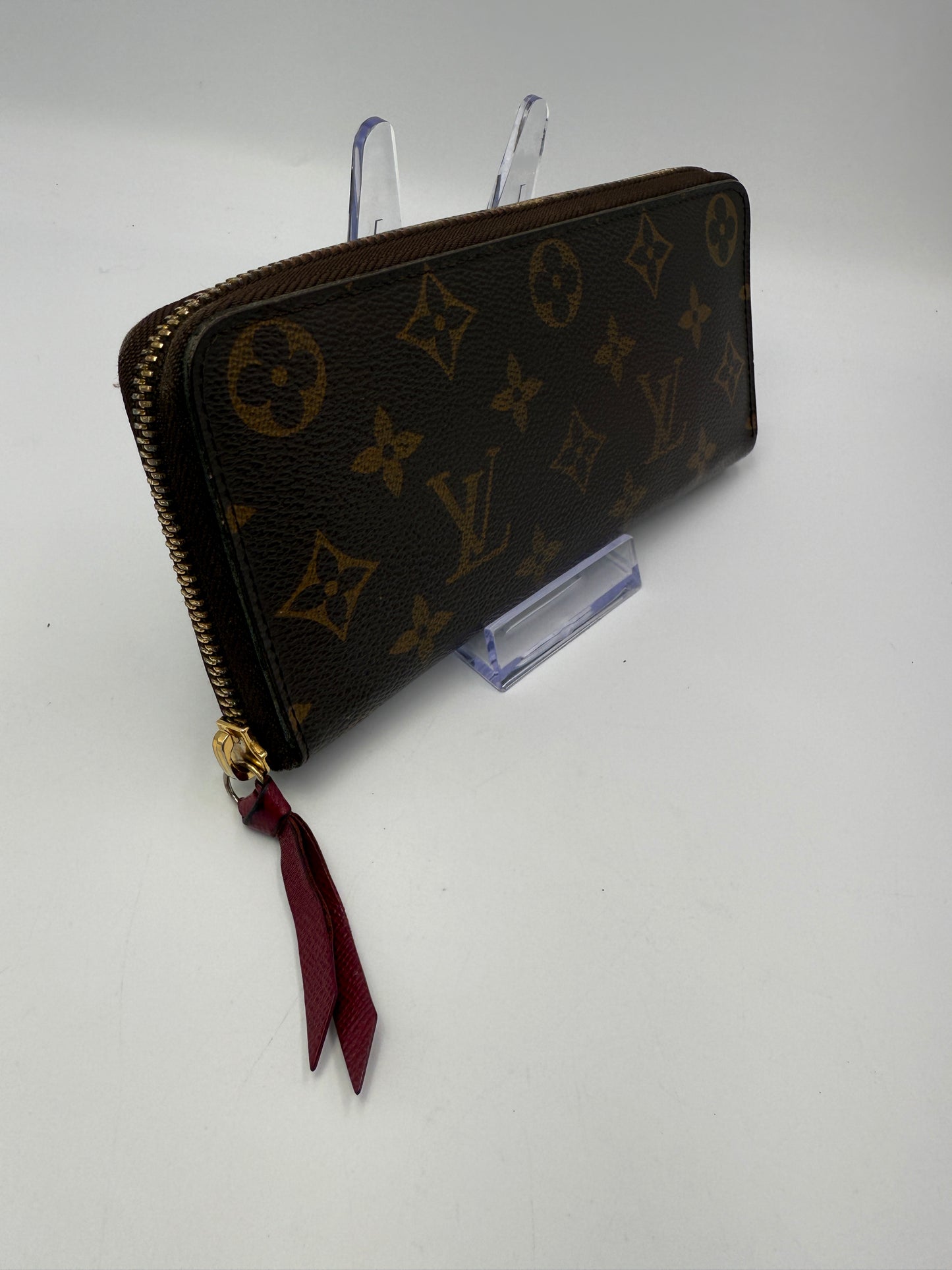 Louis Vuitton Monogram Clemence Raspberry Interior SP4124