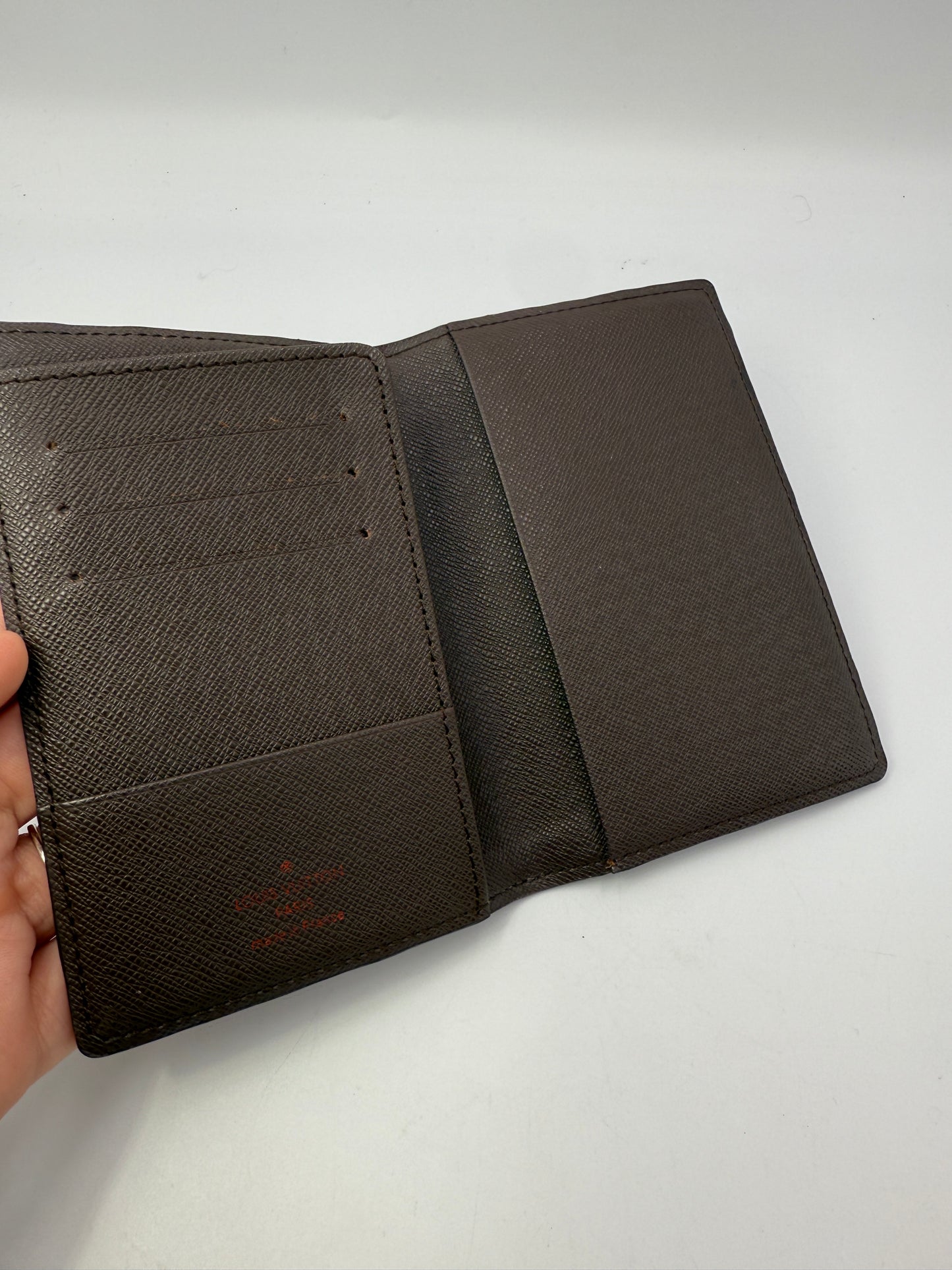 Louis Vuitton Damier Ebene Passport Holder MI1027