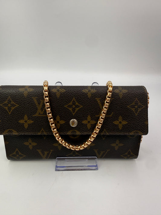 Louis Vuitton Monogram Coated Canvas International Wallet MI884
