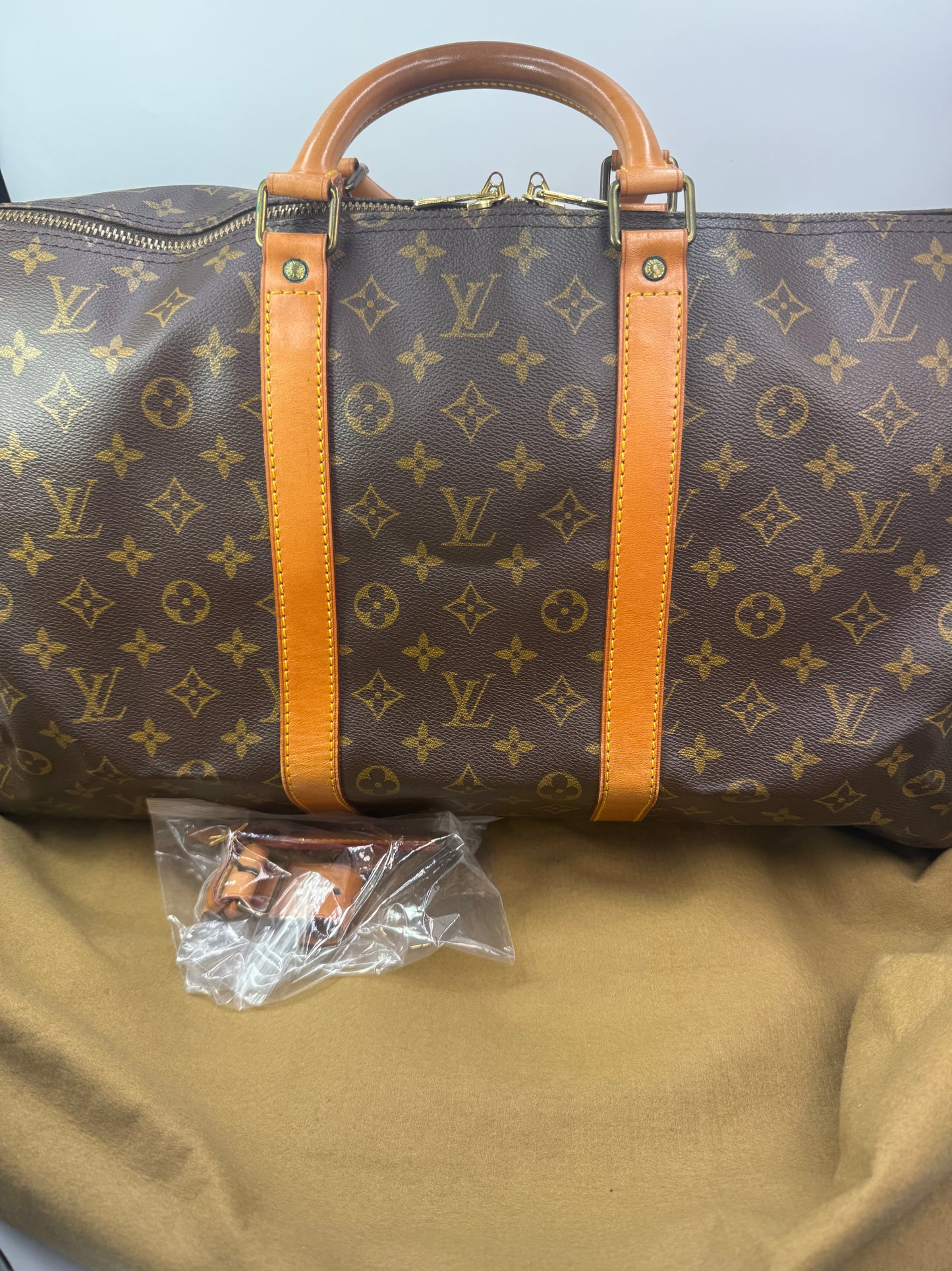 Louis Vuitton Monogram Coated Canvas Keepall 55 cm FL MI0971