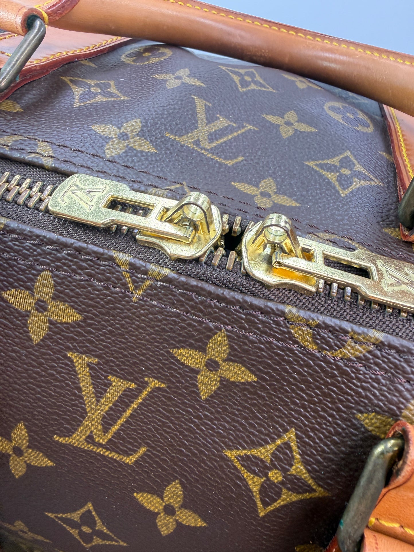 Louis Vuitton Monogram Coated Canvas Keepall 55 cm FL MI0971