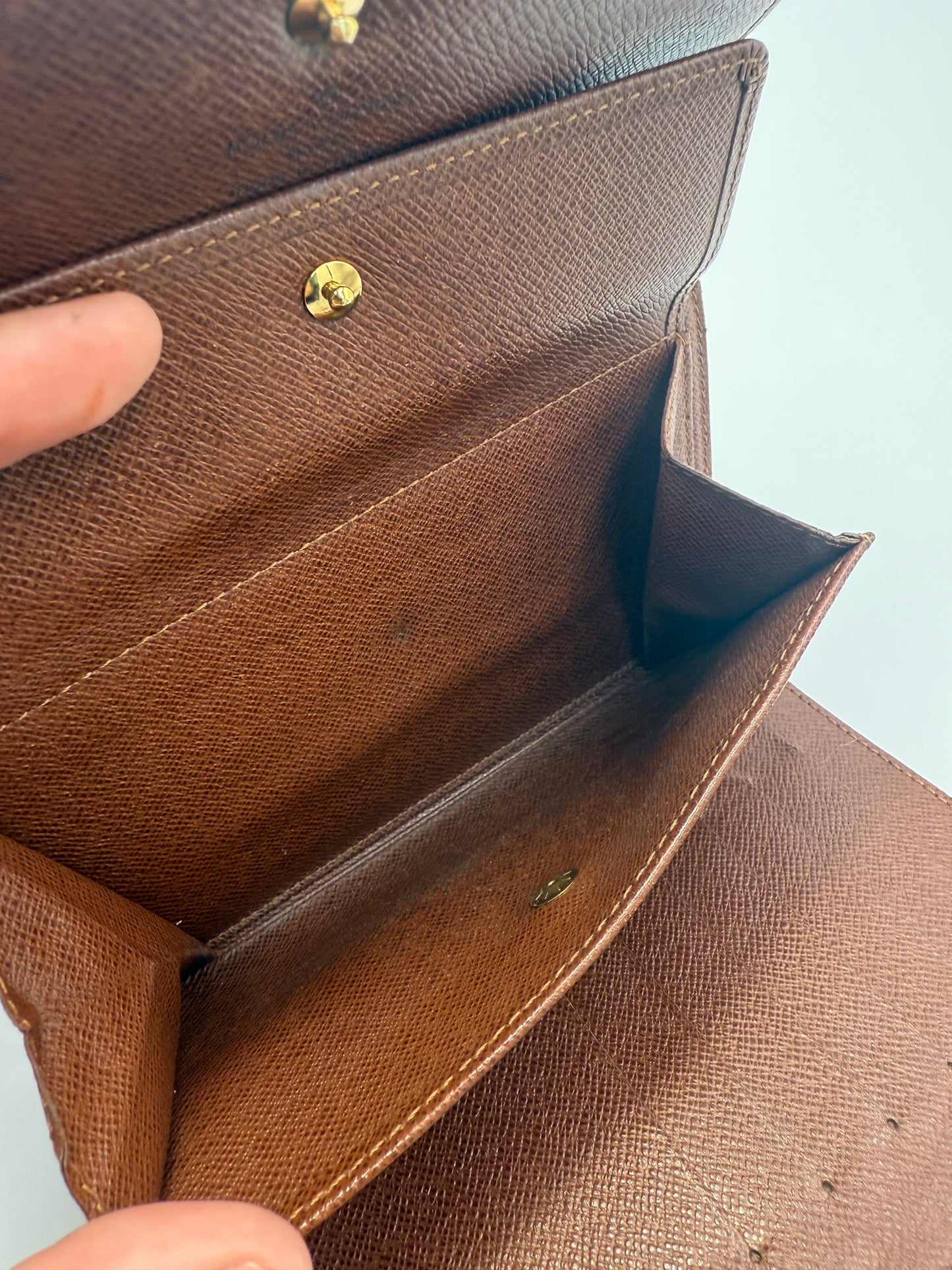 Louis Vuitton Monogram Compact International Wallet SP1011