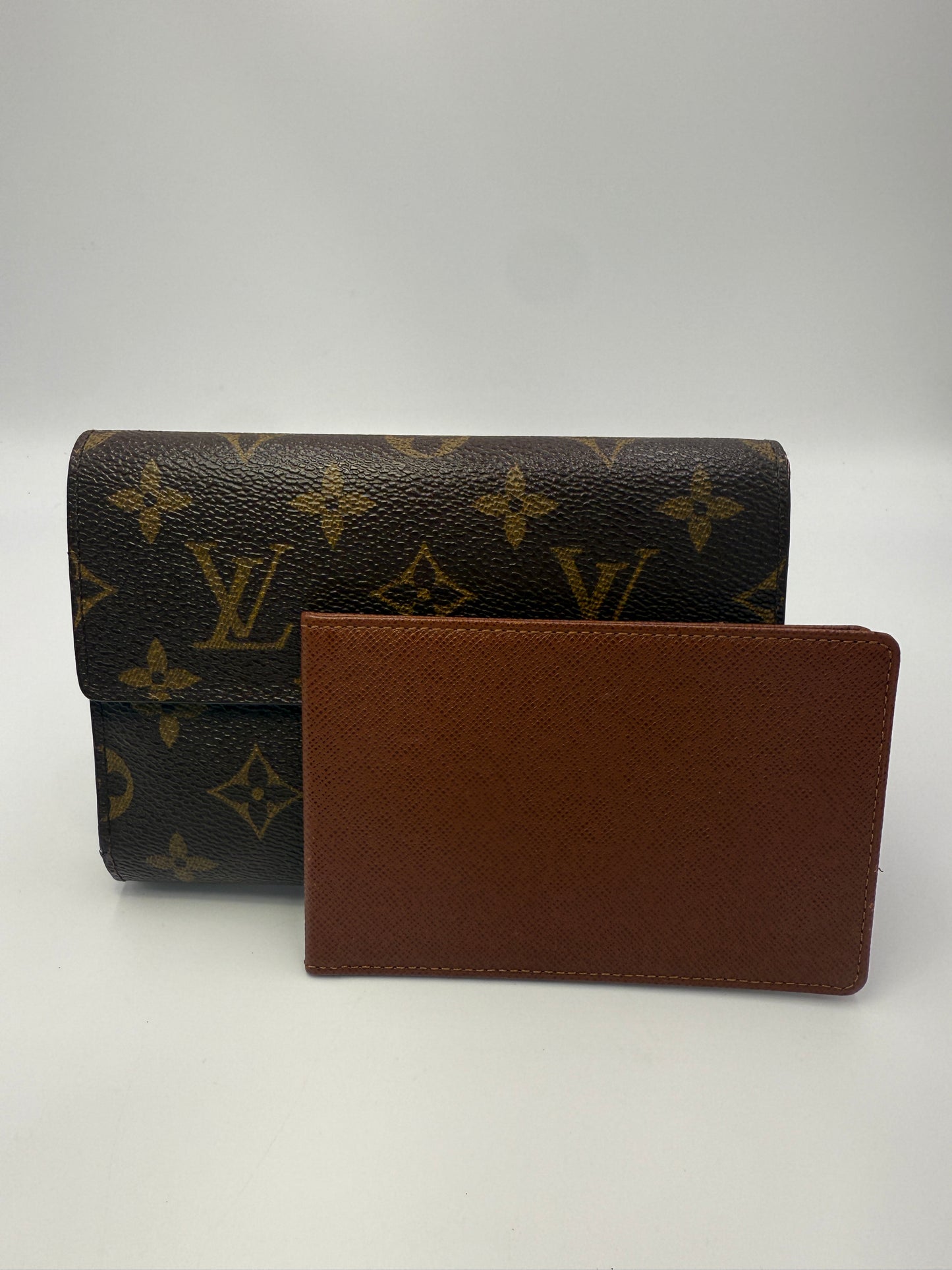 Louis Vuitton Monogram Compact International Wallet SP1011