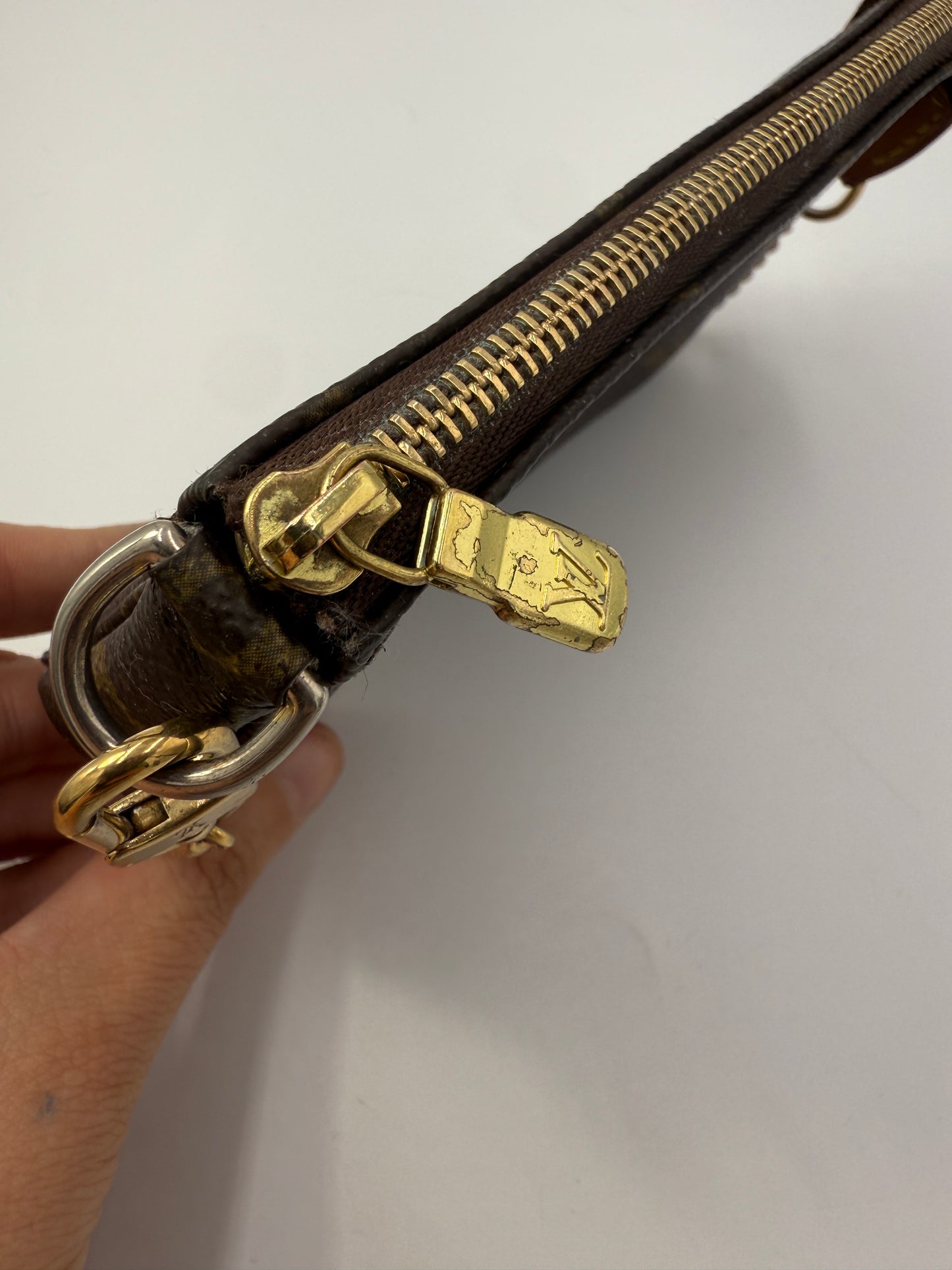 Louis Vuitton Monogram Pochette Mini FL1024