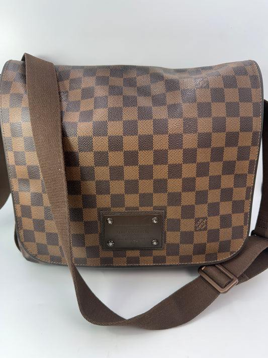 Louis Vuitton Damier Ebene Messenger Crossbody SR0170