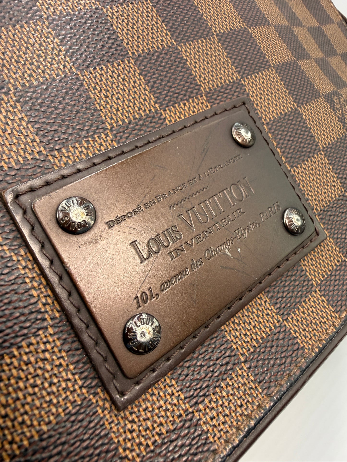Louis Vuitton Damier Ebene Messenger Crossbody SR0170