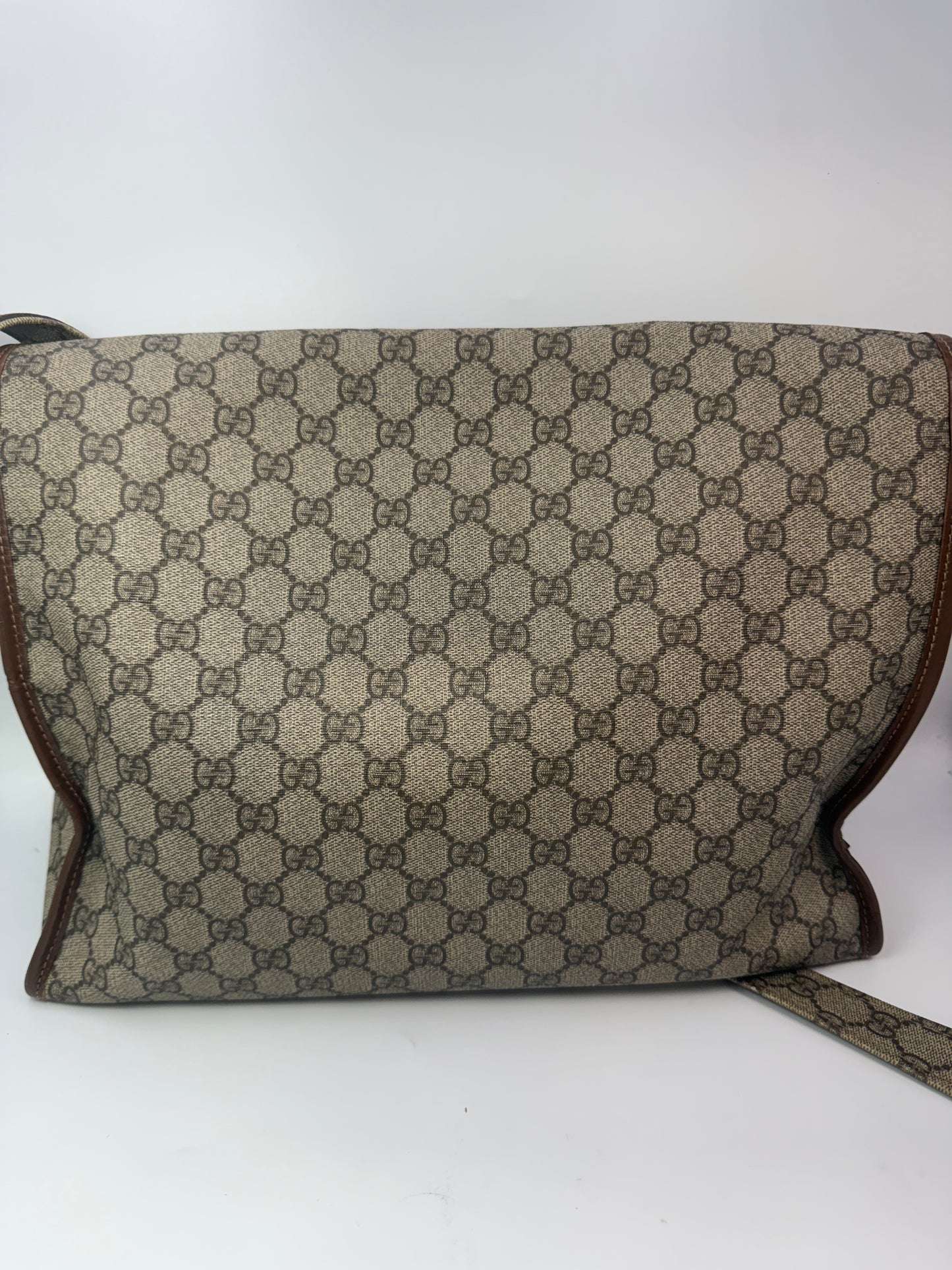 Gucci Supreme Coated Canvas Messenger Bag Unisex