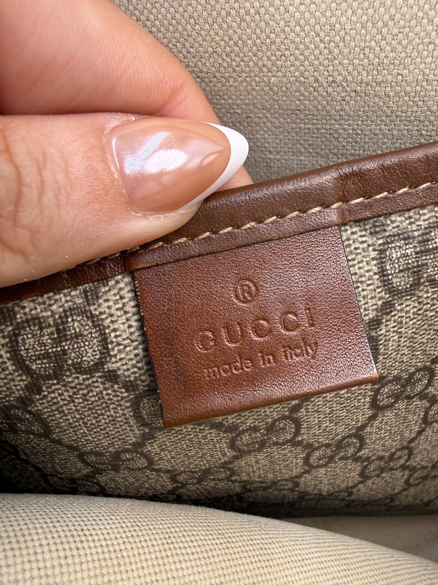 Gucci Supreme Coated Canvas Messenger Bag Unisex