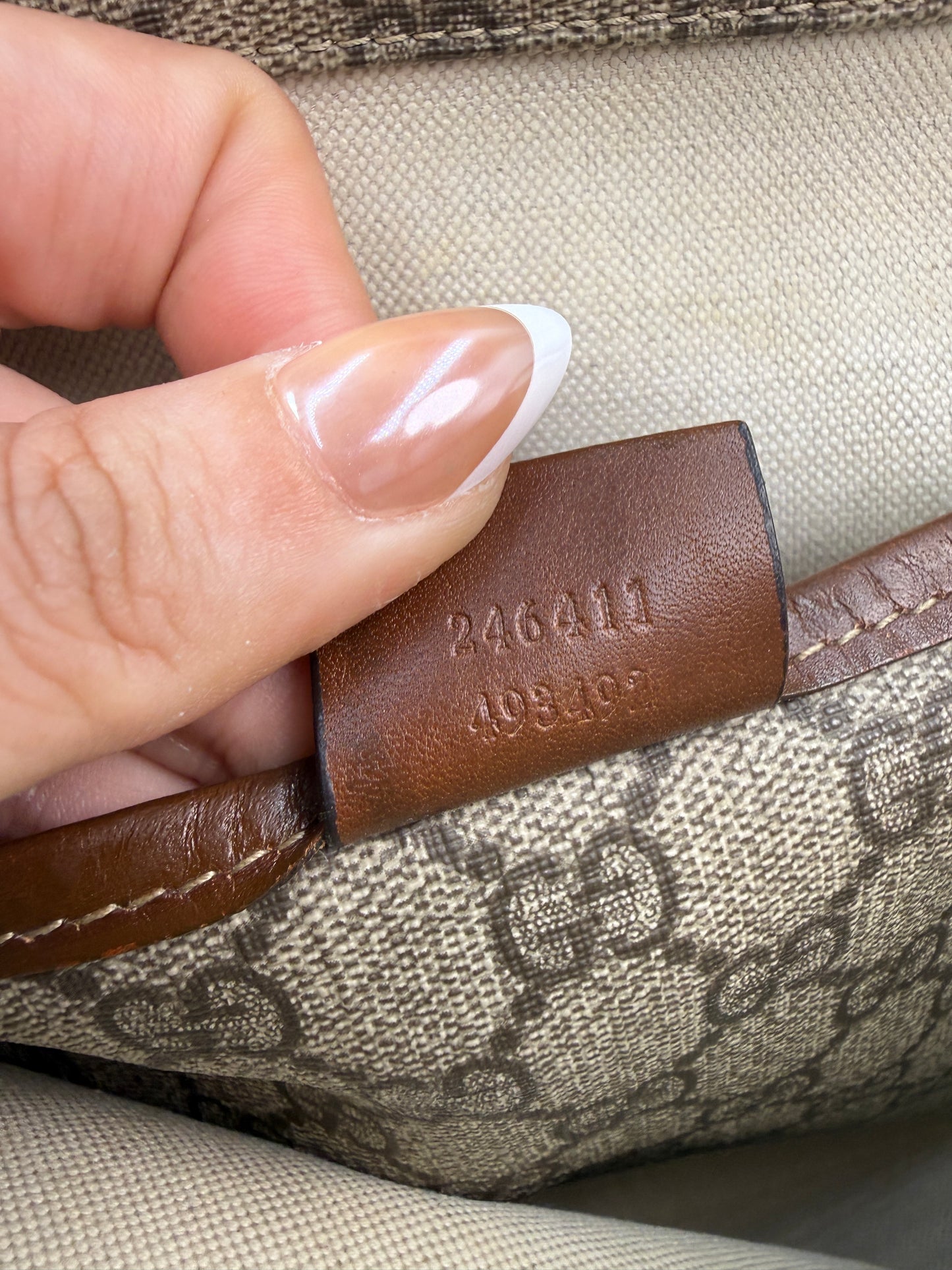 Gucci Supreme Coated Canvas Messenger Bag Unisex