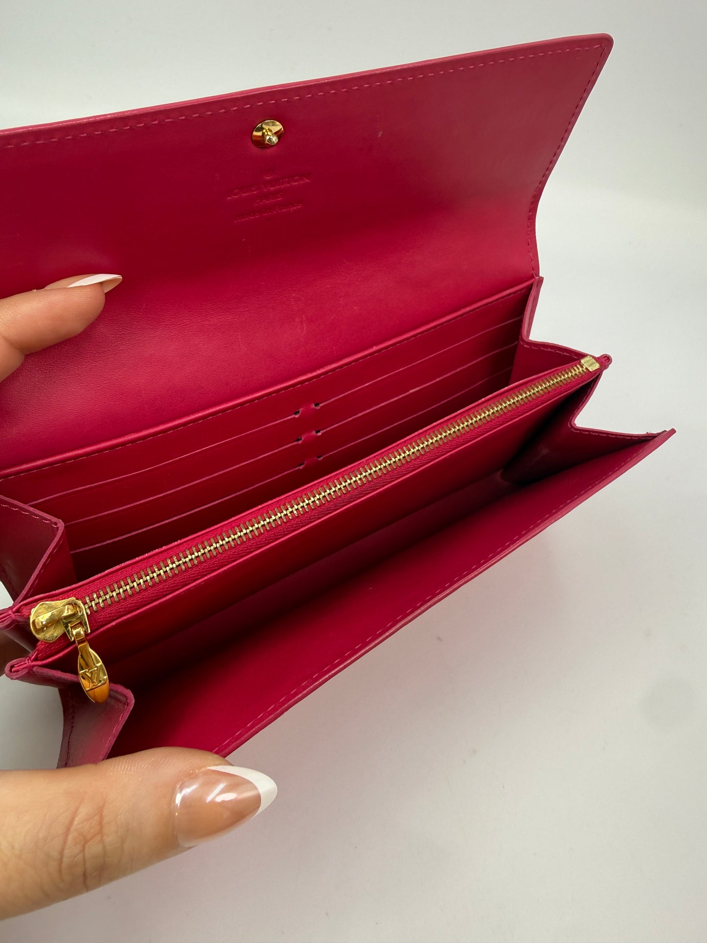 Louis Vuitton Vernis Rose Velours Sarah Wallet with Box TN0163
