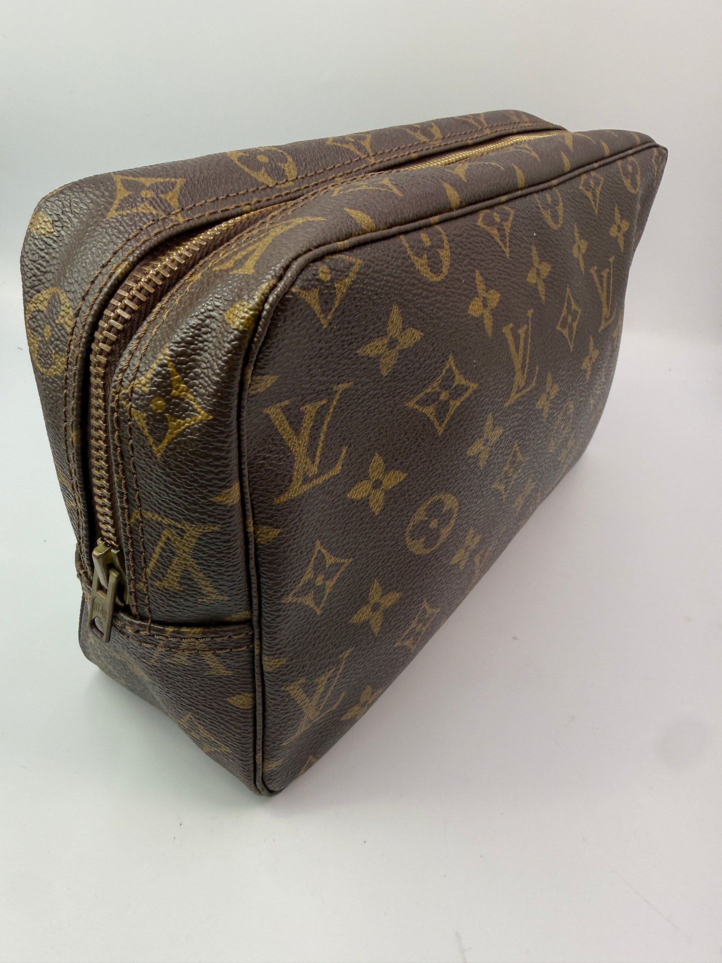 Louis Vuitton Monogram Coated Canvas Toiletry 28 cm 831