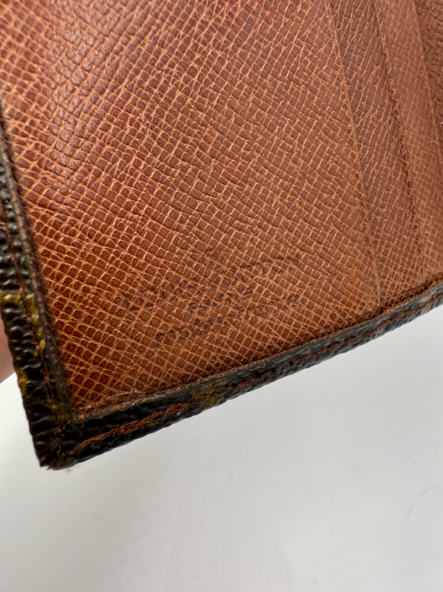Louis Vuitton Monogram Bifold Card Holder 854
