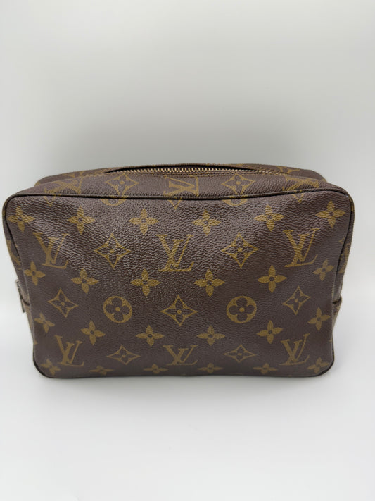 Louis Vuitton Monogram Coated Canvas Toiletry 23 cm