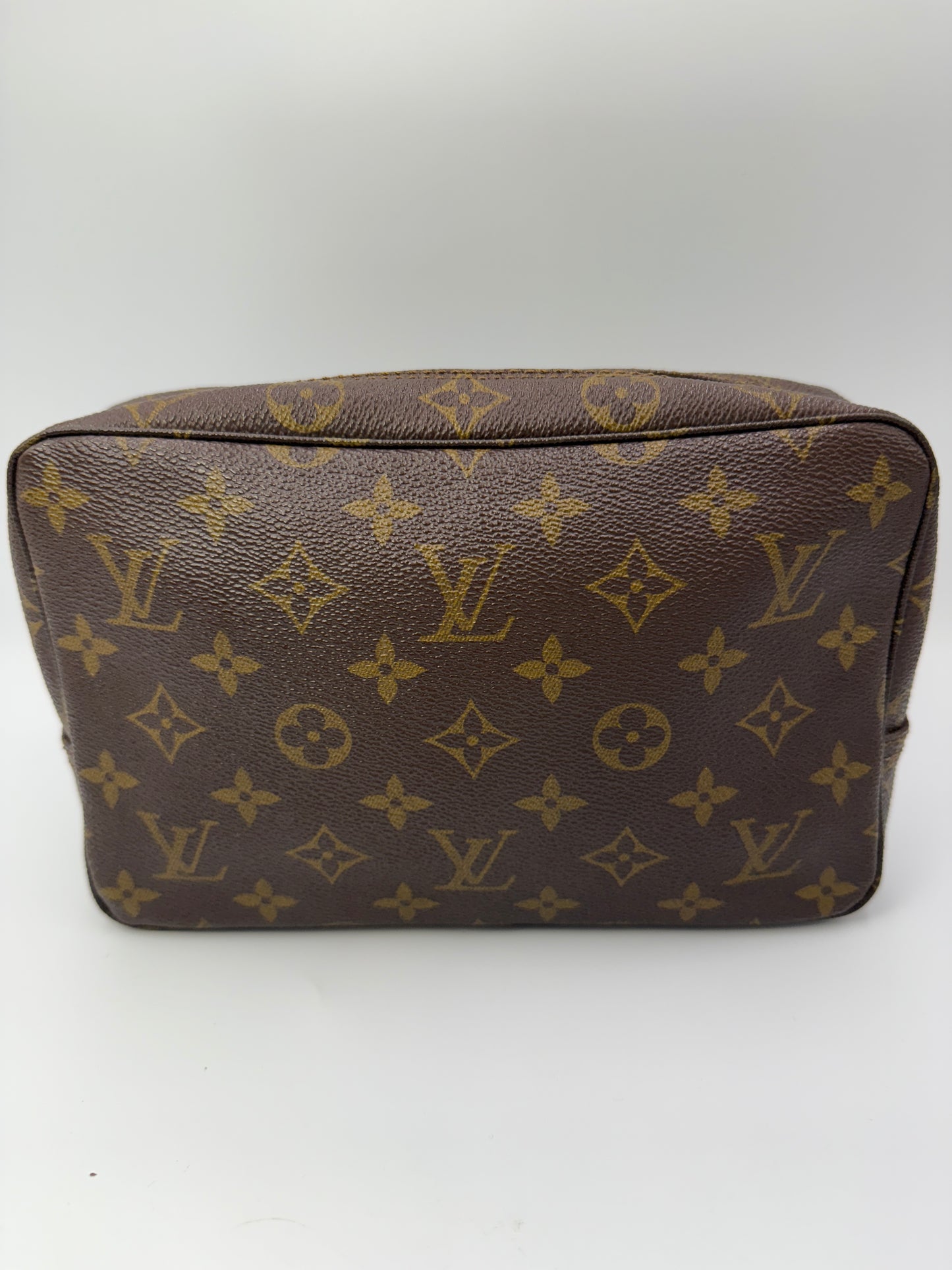Louis Vuitton Monogram Coated Canvas Toiletry 23 cm