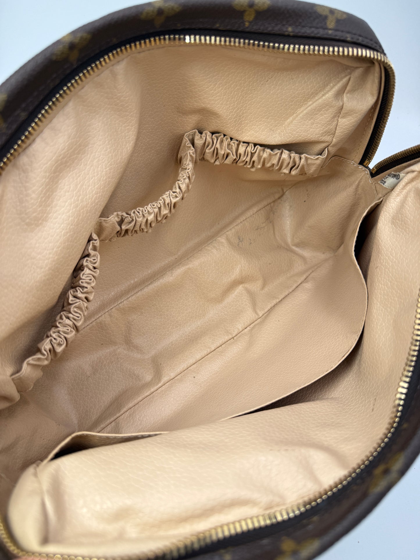 Louis Vuitton Monogram Coated Canvas Toiletry 28 cm