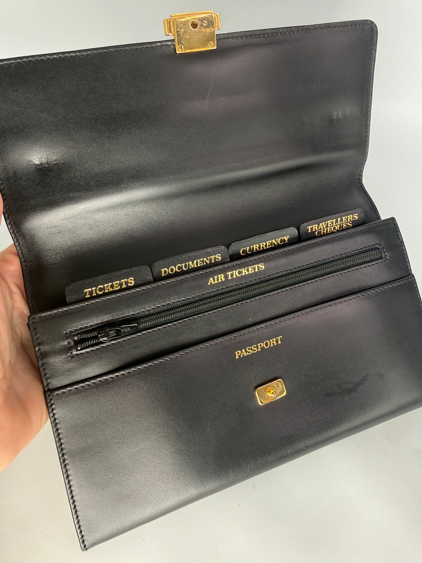 Gucci Black Smooth Leather Travel Wallet Clutch