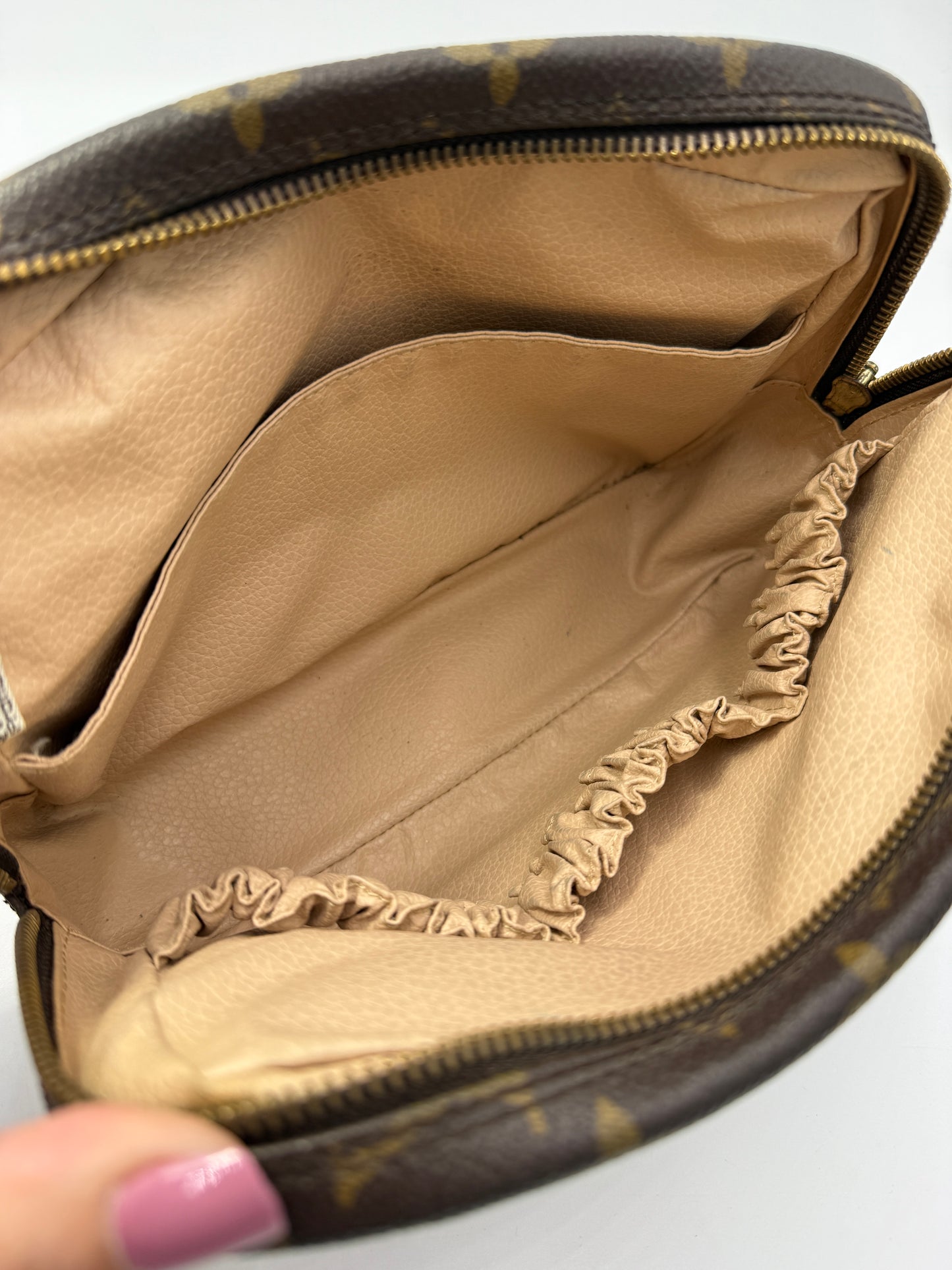 Louis Vuitton Monogram Coated Canvas Toiletry 23 cm.