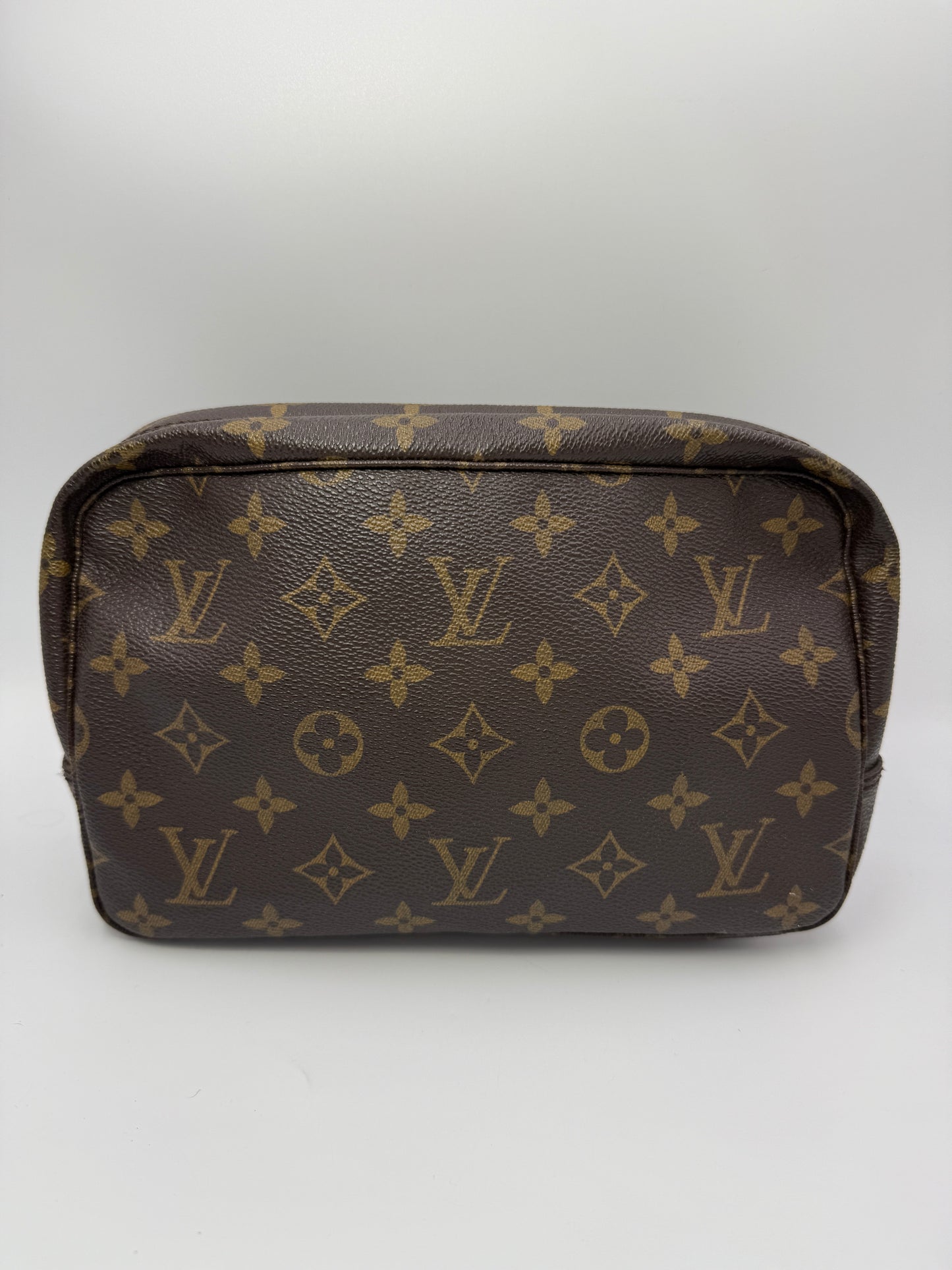 Louis Vuitton Monogram Coated Canvas Toiletry 23 cm.